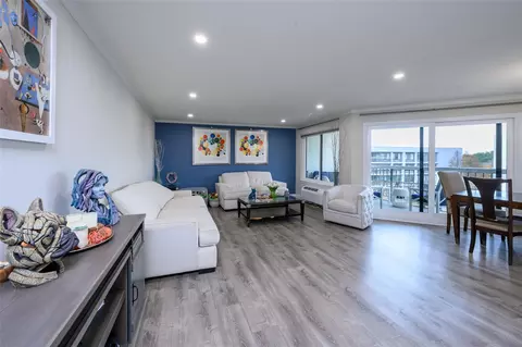 300 High Point Dr #604, Greenburgh, NY 10530
