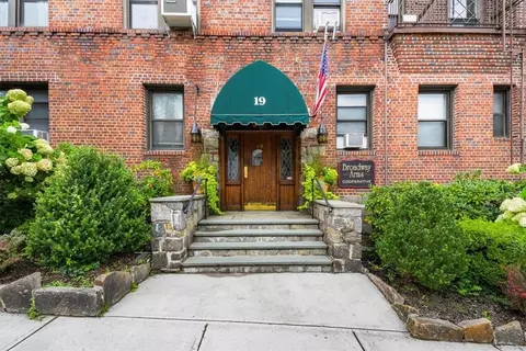 19 S Broadway #3E, Greenburgh, NY 10591