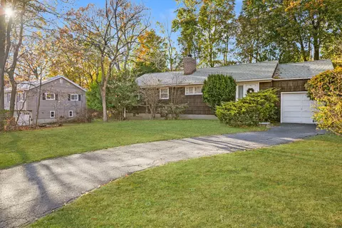 10 Chester St, Greenburgh, NY 10502