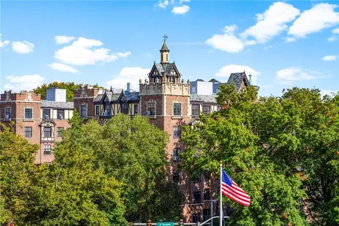 292 Main St #3-C, White Plains, NY 10601