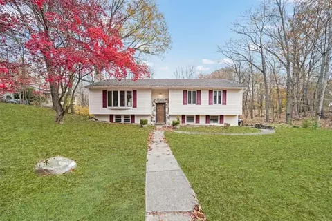 16 Hawxhurst St, Monroe, NY 10950