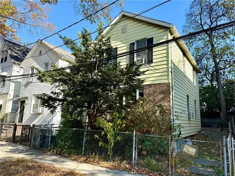 3026 Bronx Park E, New York, NY 10467