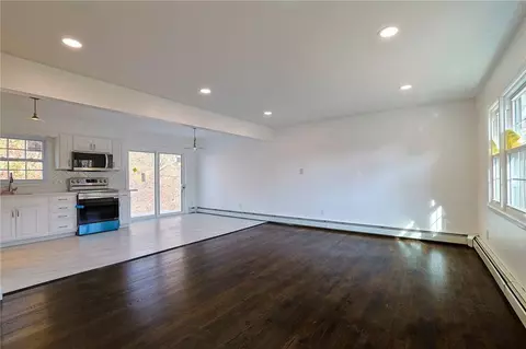 21 Ireland Dr, Arlington, NY 12603
