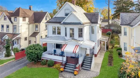 957 Orchard St, Peekskill, NY 10566