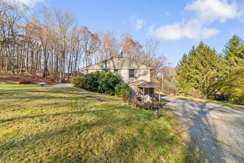 25 Whittier Hills Rd, North Salem, NY 10560