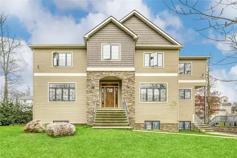 5 Cucolo Ln, Ramapo, NY 10952