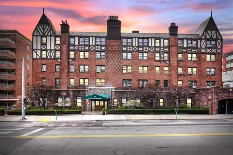 68 E Hartsdale Ave #S2, Greenburgh, NY 10530