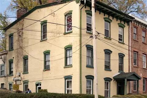 117 Montgomery St, Newburgh, NY 12550