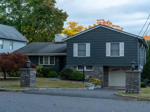 22 Francis Ln, Port Chester, NY 10573