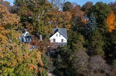 61 Halcyon Ter, New Rochelle, NY 10801