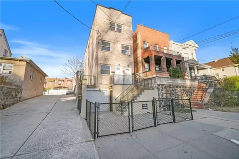 737 E 222nd St, New York, NY 10467