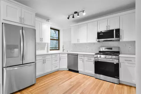 1080 Warburton Ave #5E, Yonkers, NY 10701