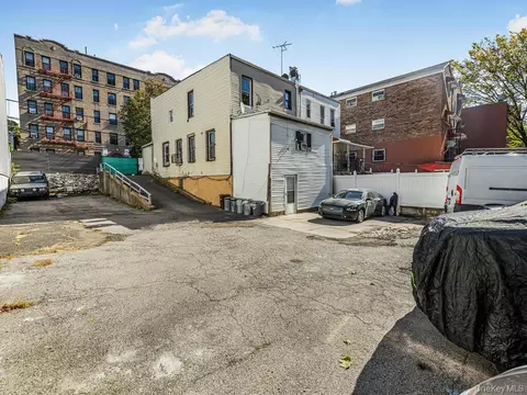 1151 Saint Lawrence Ave, New York, NY 10472