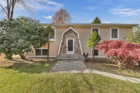 157 Brewster Hill Rd, Southeast, NY 10509