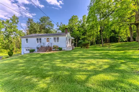 300 Union Center Rd, Ulster Park, NY 12487