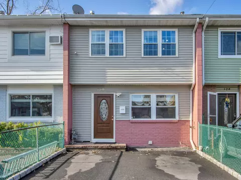 130 Roosevelt Dr, West Haverstraw, NY 10993