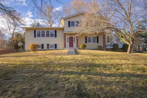 2 Elena Rd, Hamptonburgh, NY 10916