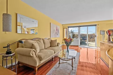 2400 Johnson Ave #1E, New York, NY 10463