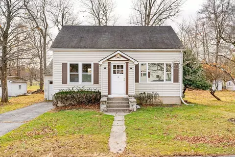 9 Livingston St, Wallkill, NY 10940
