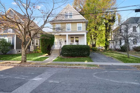 606 Lorraine St, Mamaroneck, NY 10543