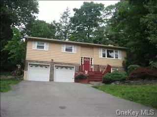 8 River Point Rd, Poughkeepsie, NY 12601 photo 1
