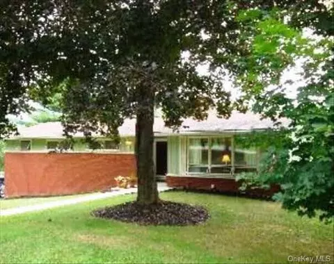 2 High Point Dr, La Grange, NY 12603 photo 1