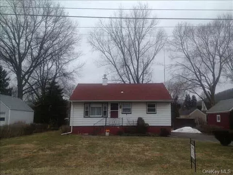 20 Maple Ave, Fishkill, NY 12524 photo 1