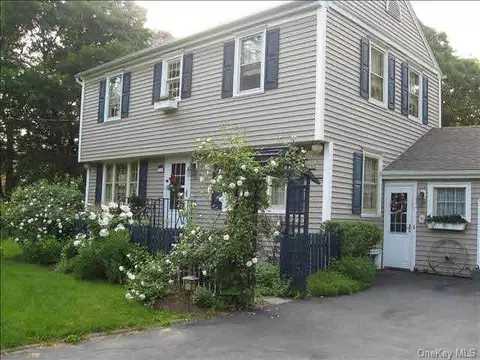 162 Overocker Rd, Poughkeepsie, NY 12603 photo 1