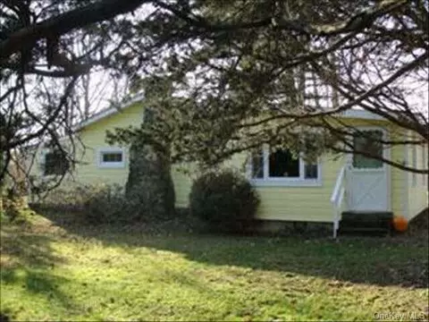 61 Sleight Plass Rd, La Grange, NY 12603 photo 1