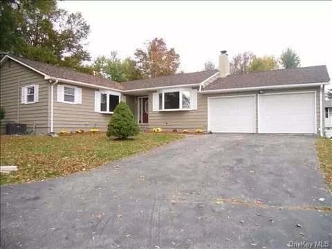 23 Star Mill Rd, Fishkill, NY 12524 photo 1