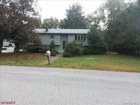 75 Wheaton Ave, Fishkill, NY 12524 photo 1
