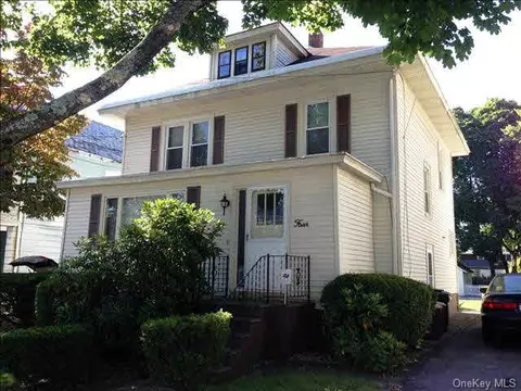 4 Grubb St, Poughkeepsie, NY 12603 photo 1