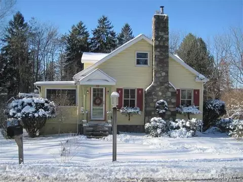 51 Yates Ave, Poughkeepsie, NY 12601 photo 1