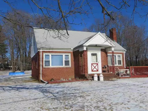 4 Robert Pl, Poughkeepsie, NY 12603 photo 1