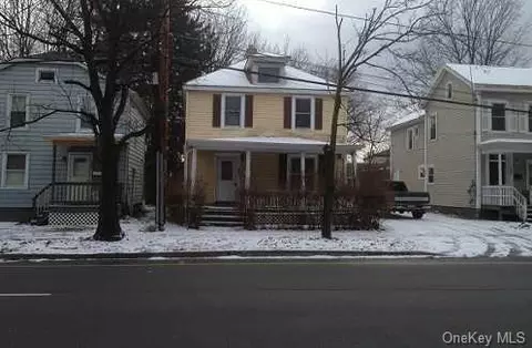 454 Maple St, Poughkeepsie, NY 12601 photo 1