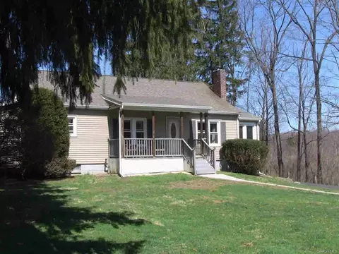 205 Bower Rd, Poughkeepsie, NY 12603 photo 1