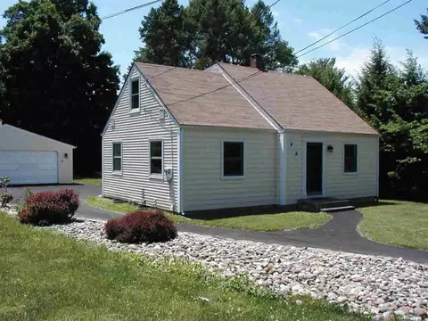 13 Esterich Rd, Poughkeepsie, NY 12603 photo 1