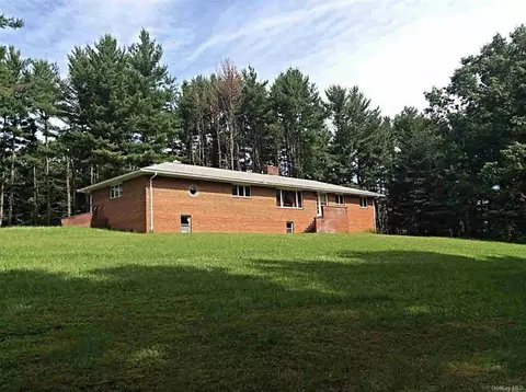 103 Smith Rd, La Grange, NY 12603 photo 1