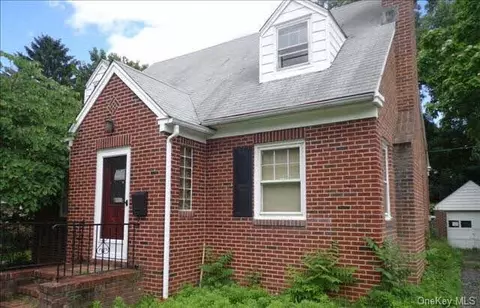 17 Meyer Ave, Poughkeepsie, NY 12603 photo 1