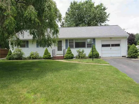 19 Adams Rd, Red Hook, NY 12571 photo 1
