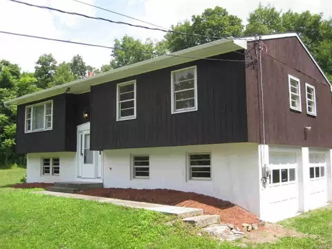 266 Baxtertown Rd, Fishkill, NY 12524 photo 1