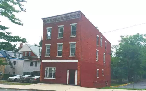 98 Montgomery, Poughkeepsie, NY 12601 photo 1