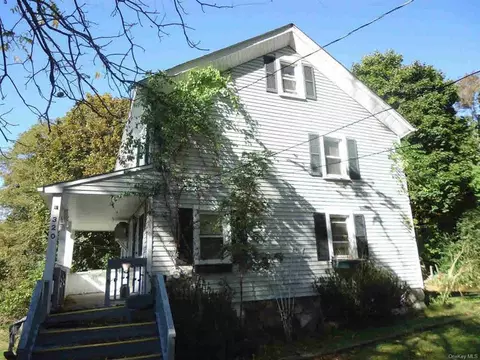 320 Main St, Beacon, NY 12508 photo 1
