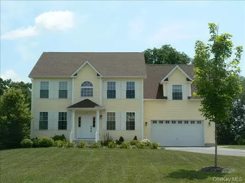 5 Jamil Ct, Poughkeepsie, NY 12603 photo 1