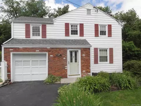 29 Kinderhook Dr, Poughkeepsie, NY 12603 photo 1