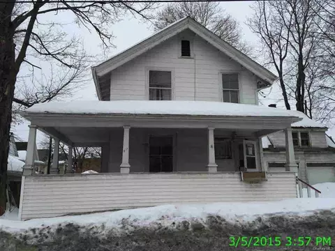 480 Maple St, Poughkeepsie, NY 12601 photo 1