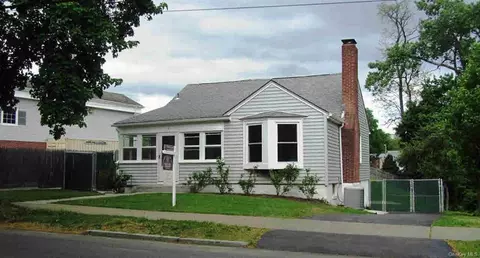 4 Meyer Ave, Poughkeepsie, NY 12603 photo 1