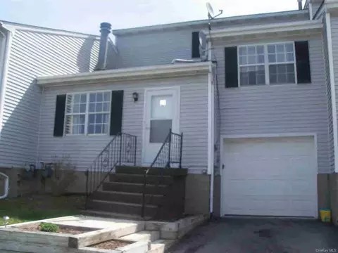 20 Hawthorne Ct #20, Fishkill, NY 12524 photo 1
