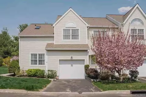 47 Spruce Rdg #47, Fishkill, NY 12524 photo 1