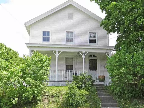 62 Front St, Millbrook, NY 12545 photo 1